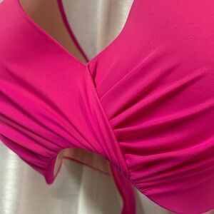 New!Victoria's Secret halter push up bikini top 38DD👙☀️⛱️